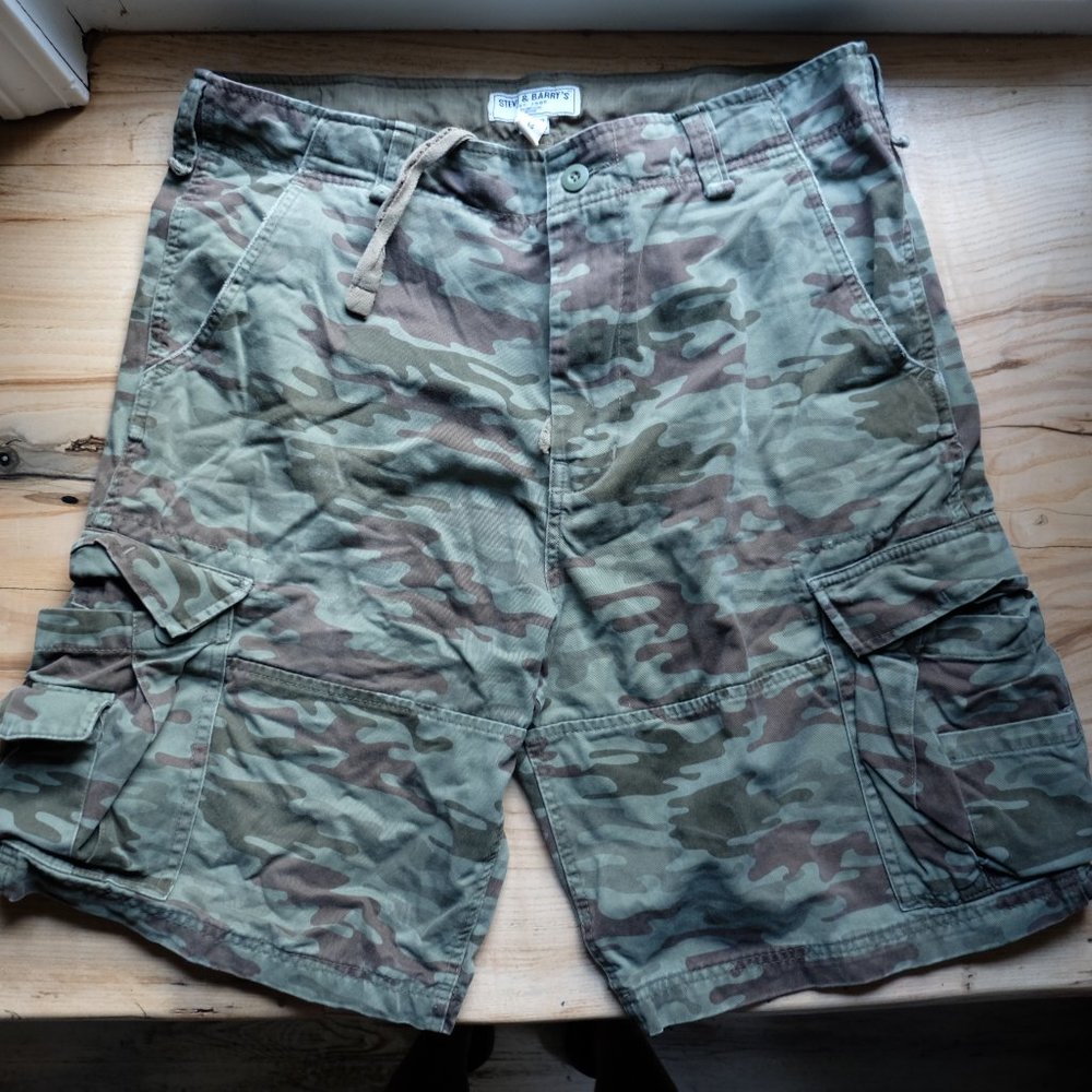 Steve & Barry's Men's Camo Cargo Shorts
